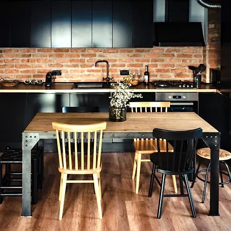 Rooftop With Large Harbor View Terrace * コンスタンツァ