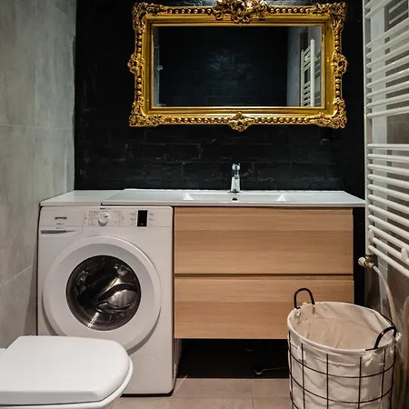 Rooftop With Large Harbor View Terrace *