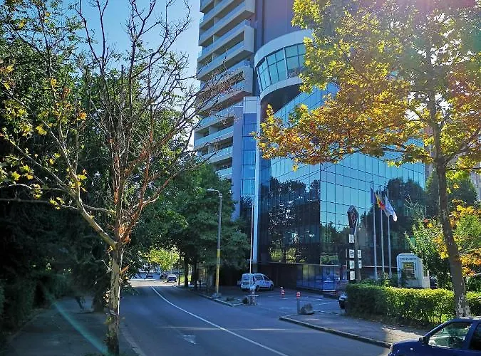 Apartment Rooftop With Large Harbor View Terrace Constanta