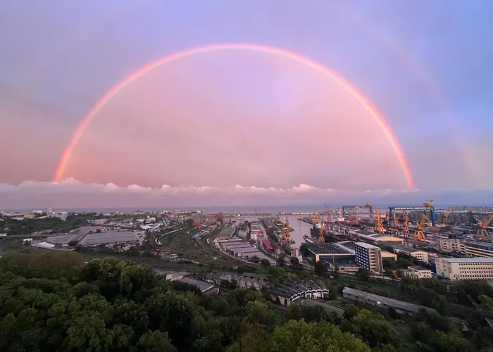 Apartment Rooftop With Large Harbor View Terrace Constanţa
